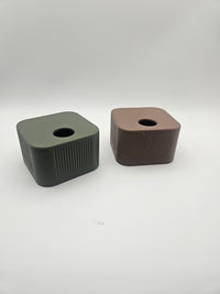 N001 - Box with lid
